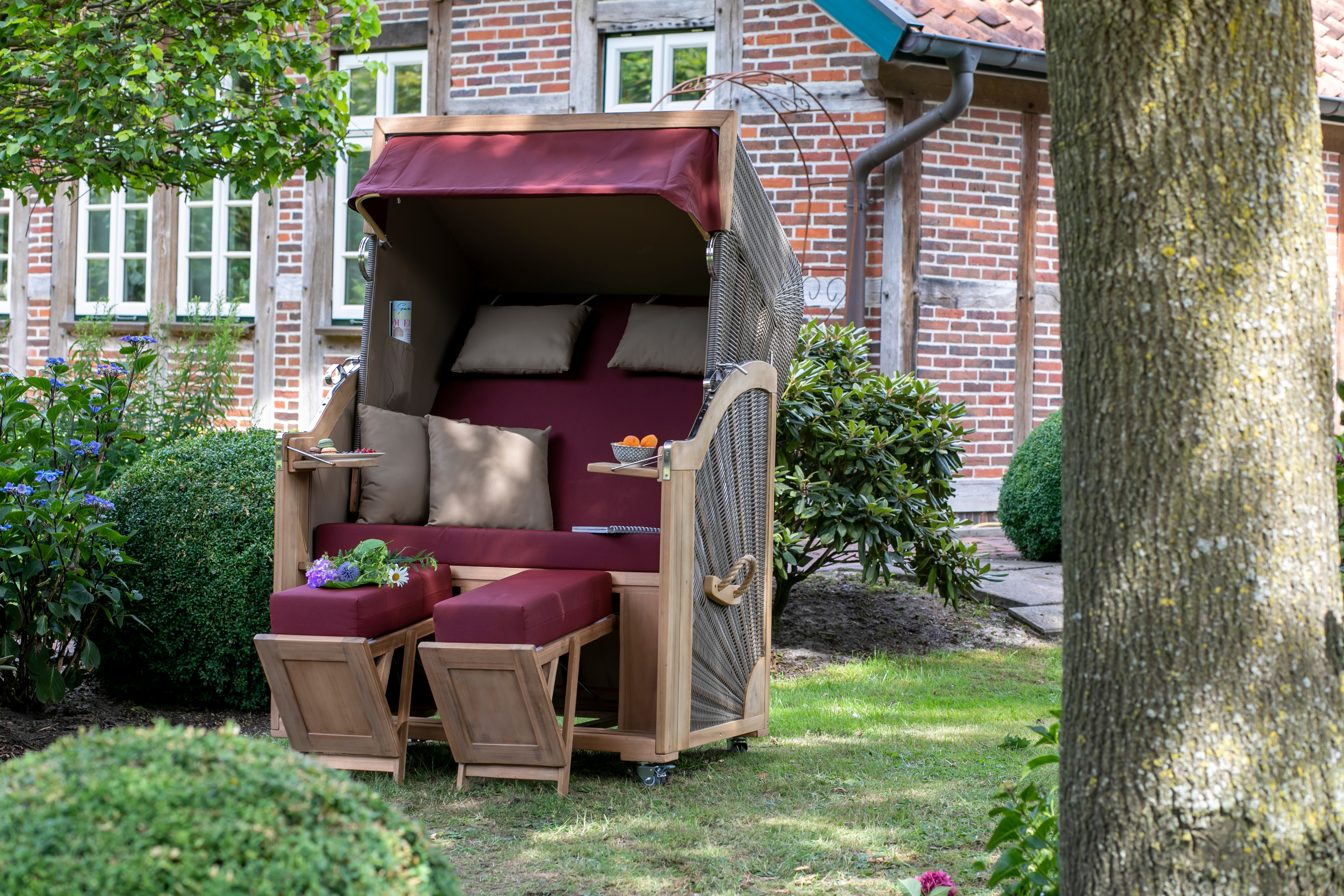 02406_Strandkorb_Meerblick_Akazie_PE_Grey_Dessin_Dunkelrot (2) (1)